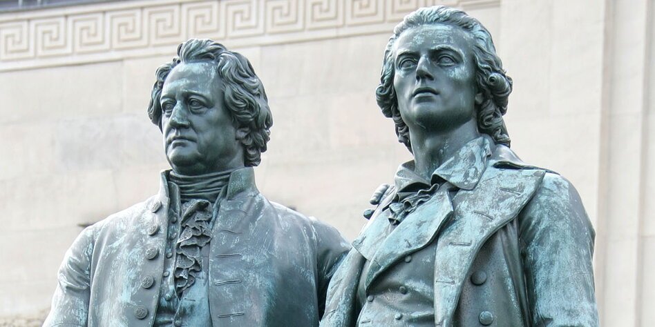 歌德（左）与席勒（右），注意二人的服饰具有分别的时代性