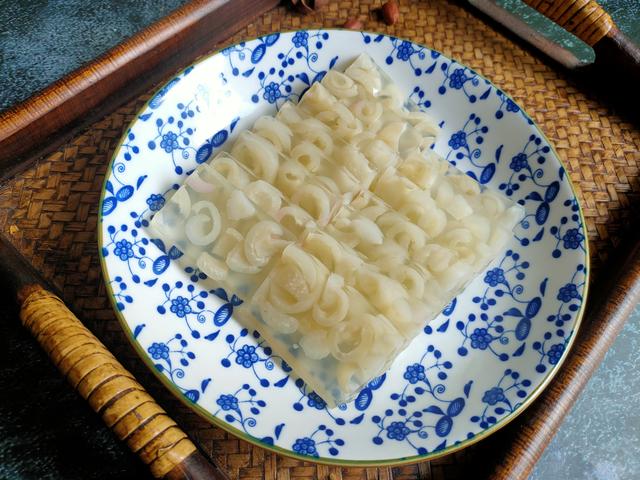 水晶皮冻怎么做好吃(做水晶皮冻记住)