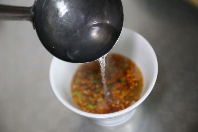 怎样做出好吃的酸汤面(酸汤面的做法配方)