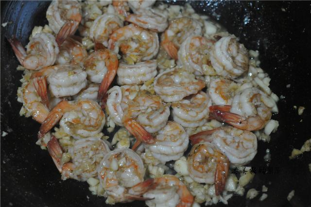 基围虾清蒸怎样做最好吃(基围虾别总清蒸啦)