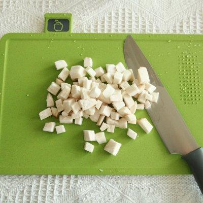 孜然杏鲍菇丁家常做法(好吃的爆炸的杏鲍菇炒鸡丁)