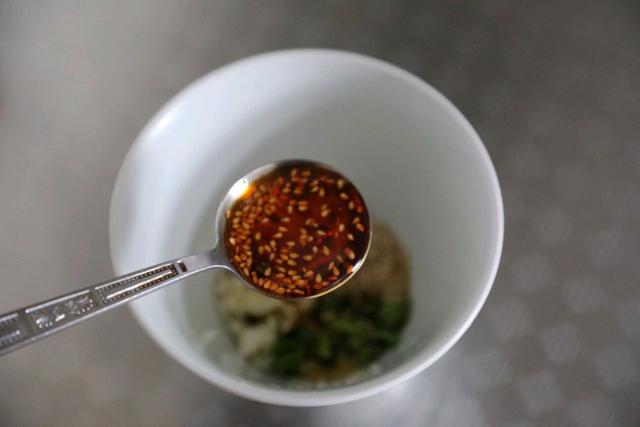 怎样做出好吃的酸汤面(酸汤面的做法配方)