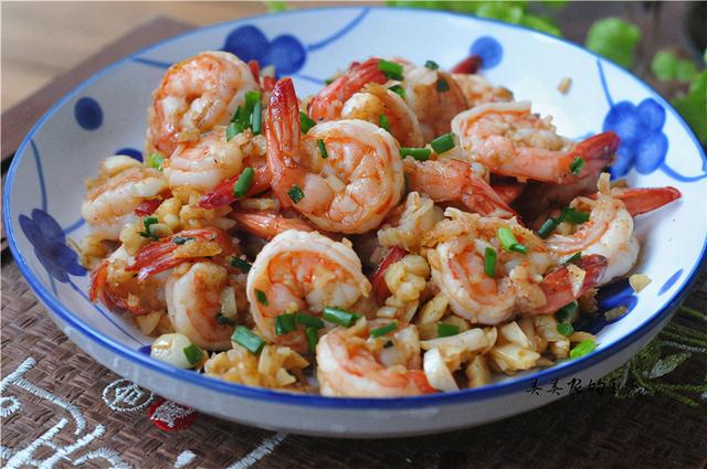 基围虾清蒸怎样做最好吃(基围虾别总清蒸啦)