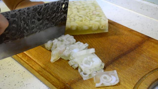 水晶皮冻怎么做好吃(做水晶皮冻记住)