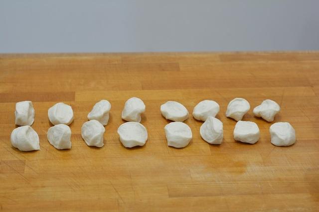 蒸烙饼怎么和面做又软又好吃(蒸薄饼讲究的薄而软)