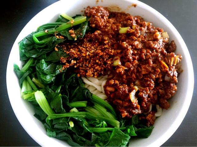 特色杂酱面咋做(舌尖上的美食之北方杂酱面)