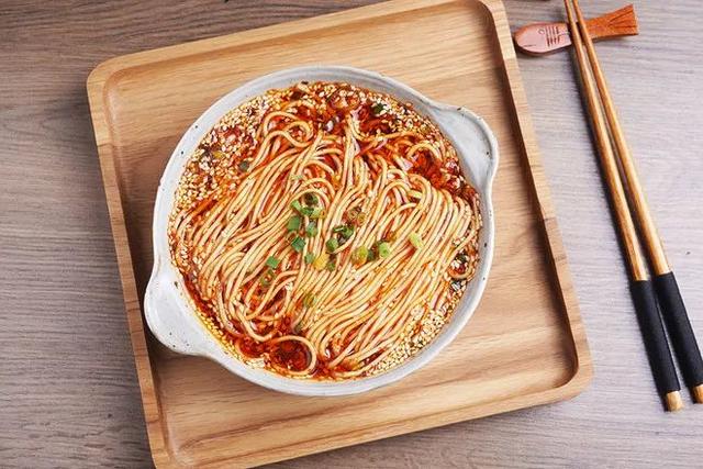 最好吃的酸汤面做法窍门(快来学做酸汤面)