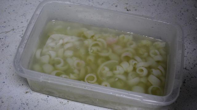 水晶皮冻怎么做好吃(做水晶皮冻记住)