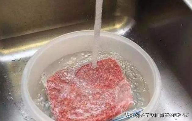 一分钟解冻肉的方法(不管解冻什么肉)