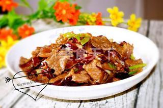 牛肉炒什么菜最搭(洋葱炒牛肉)