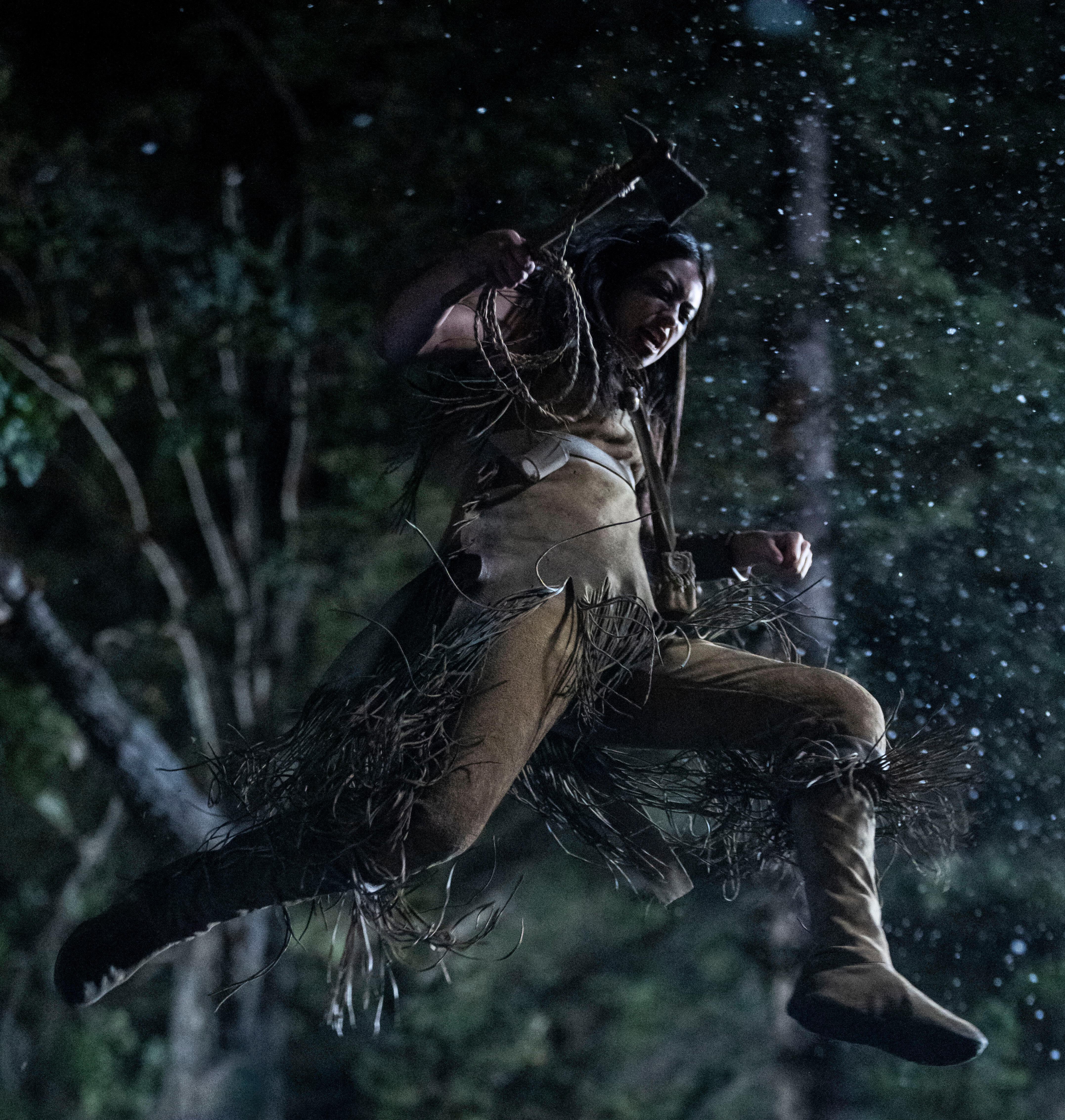 铁血战士:猎物(2022)的剧照 铁血战士:猎物(2022)的剧照