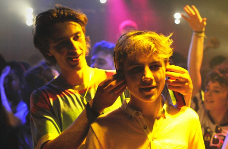 85年盛夏(2020)的剧照 85年盛夏(2020)的剧照