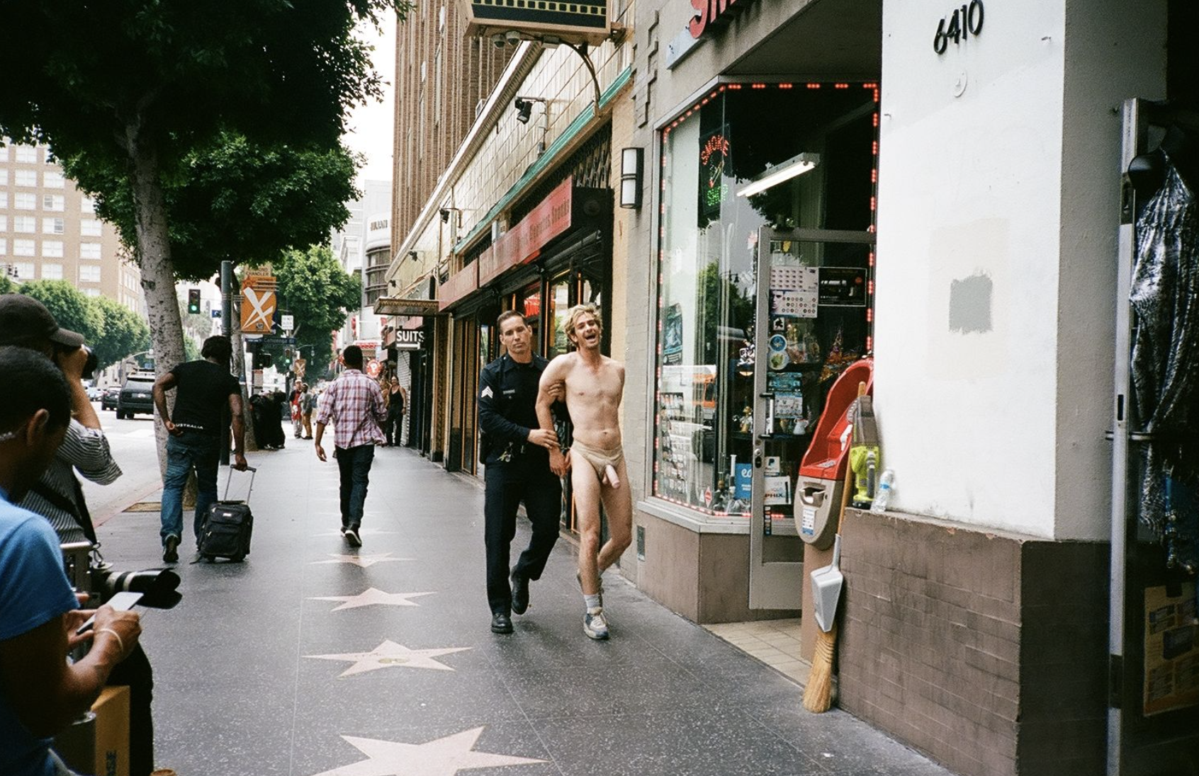 主流(2020)的剧照 主流(2020)的剧照