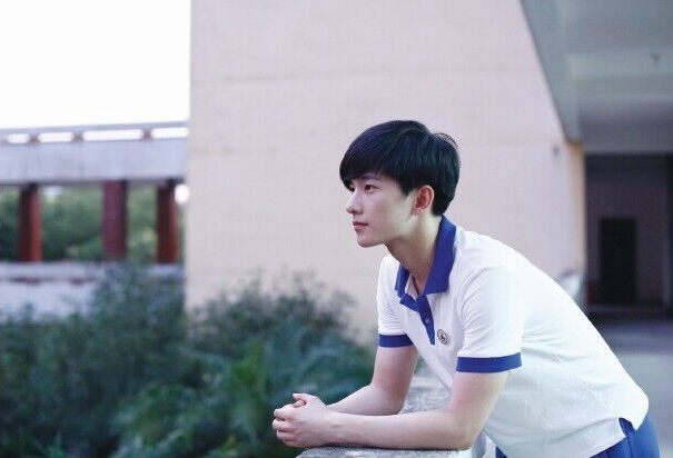 左耳
(2015)的剧照 左耳
(2015)的剧照