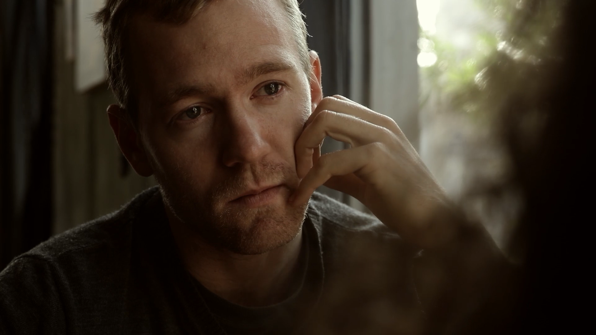 金发男子(2019)的剧照 金发男子(2019)的剧照