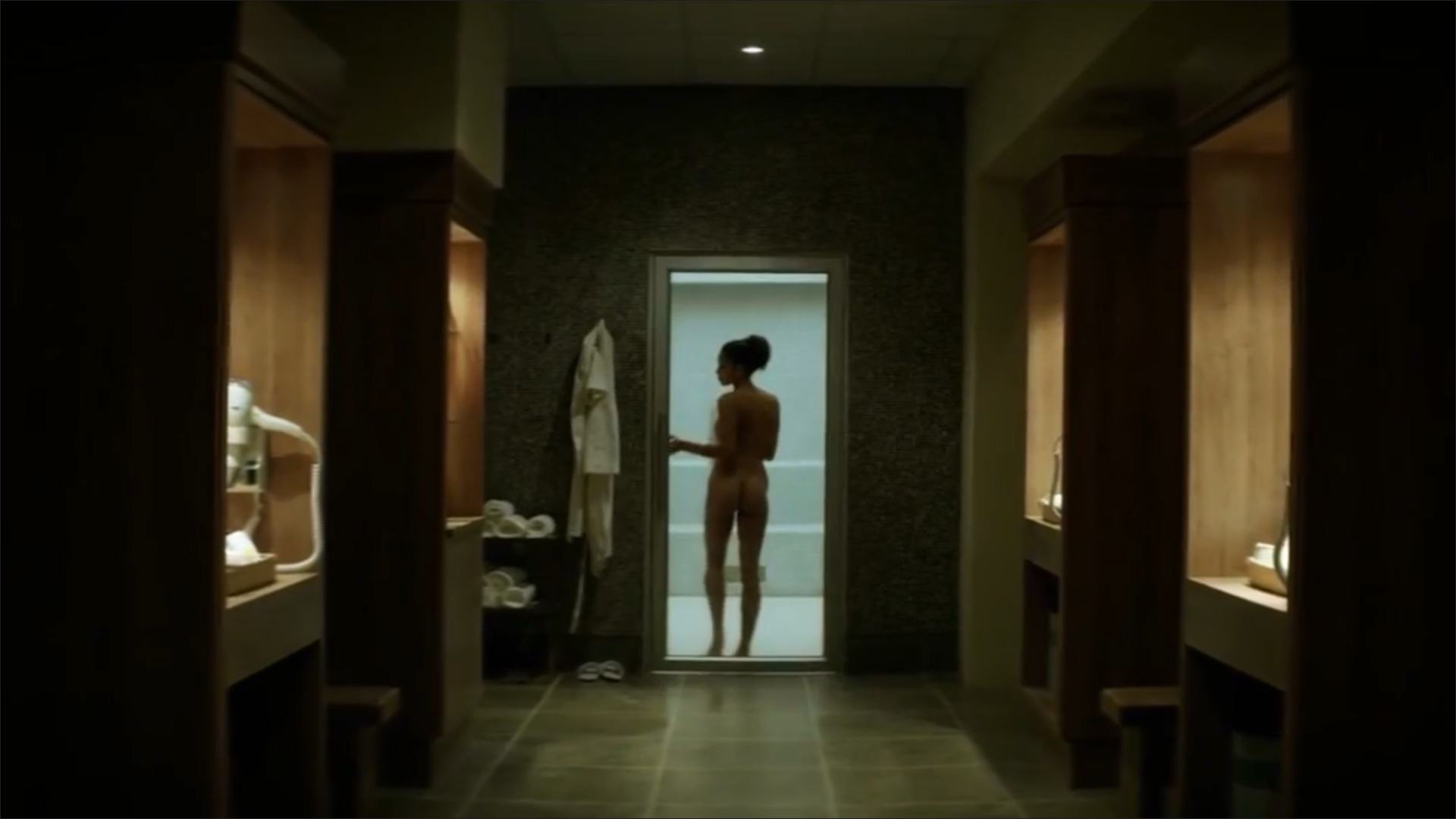 躯壳(2020)的剧照 躯壳(2020)的剧照