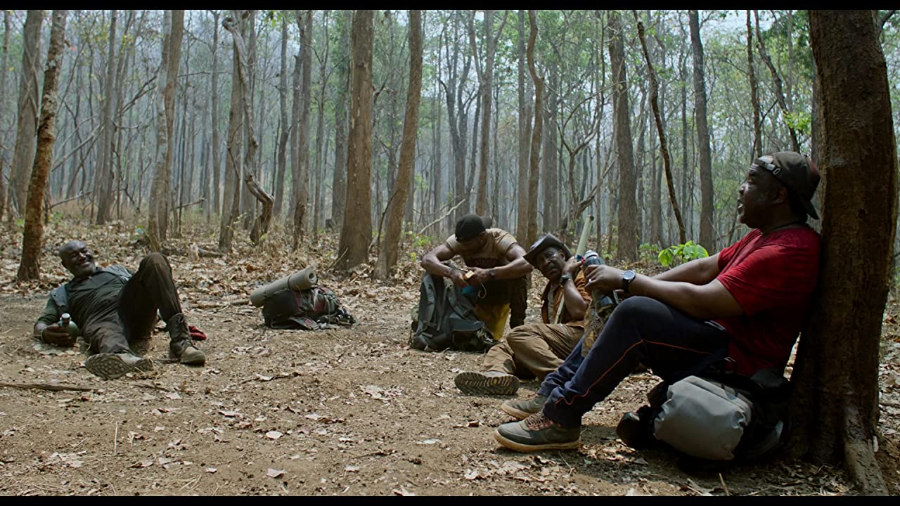 誓血五人组(2020)的剧照 誓血五人组(2020)的剧照