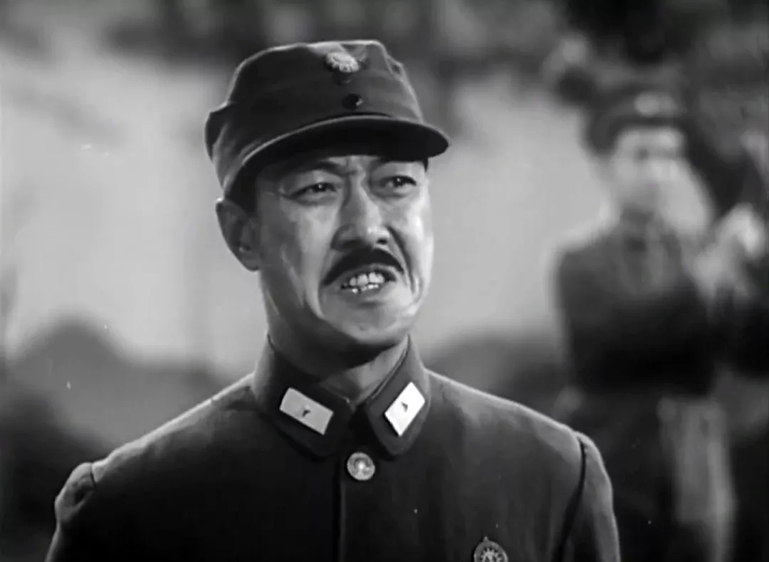 翠岗红旗
(1951)的剧照 翠岗红旗
(1951)的剧照