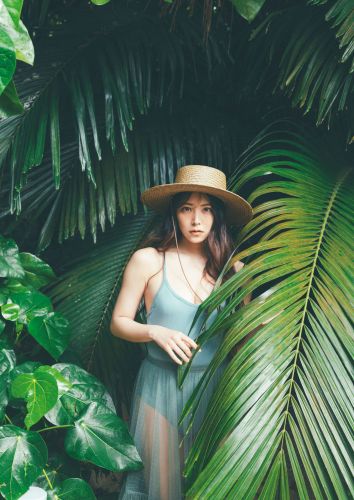 白间美瑠(しろま みる) 白间美瑠(しろま みる)