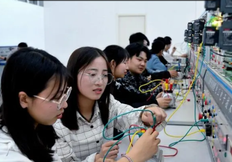 2023职高高考考了600多能上一本吗3