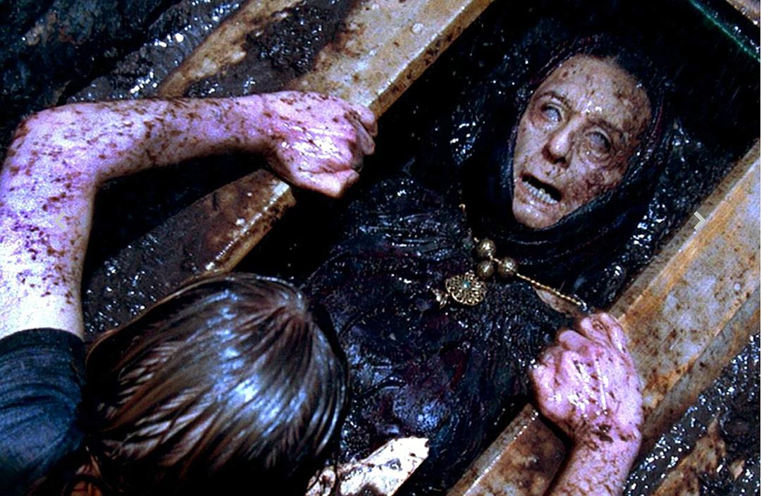 堕入地狱(2009)的剧照 堕入地狱(2009)的剧照