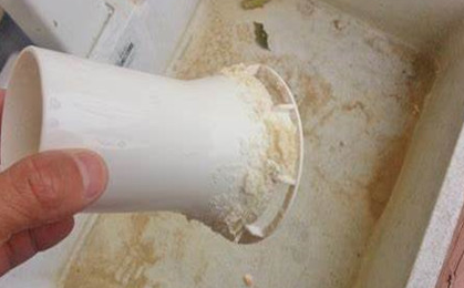 又厚又硬的水垢怎样去除3