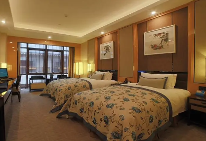 2023中考订酒店是三天还是四天2