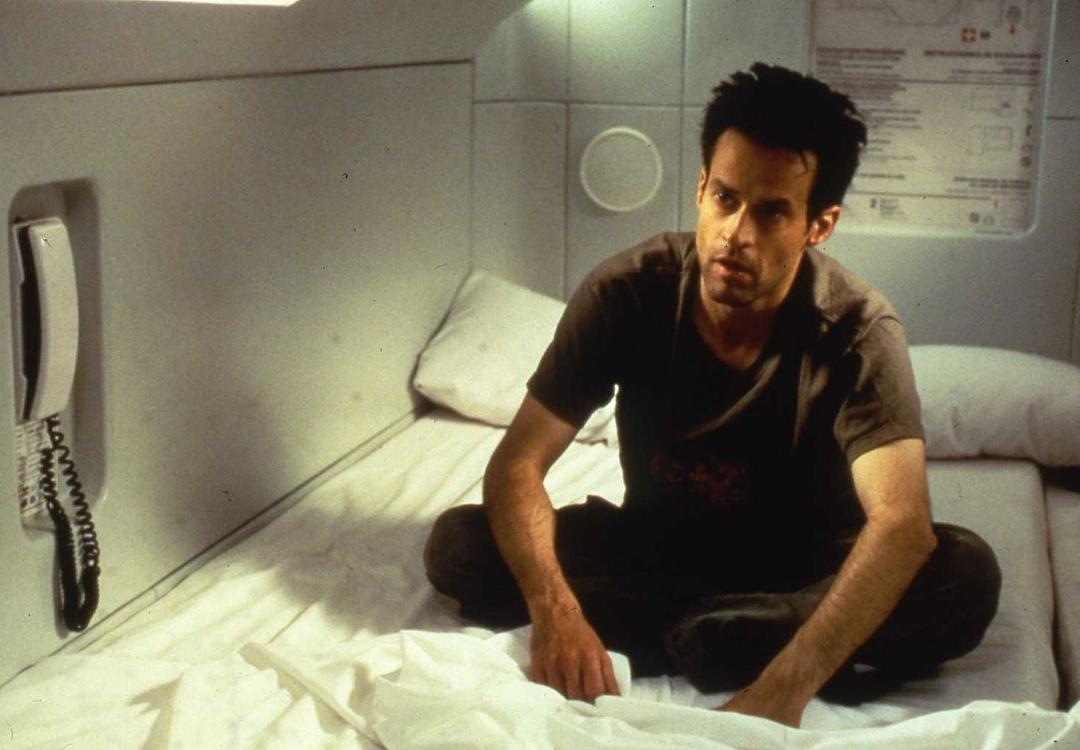 8月32日(1998)的剧照 8月32日(1998)的剧照