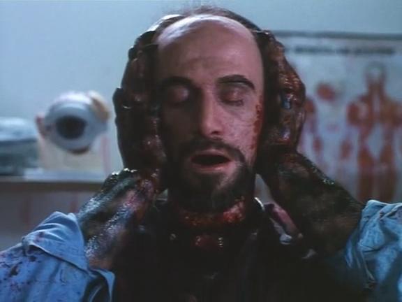 异形怪客(1991)的剧照 异形怪客(1991)的剧照