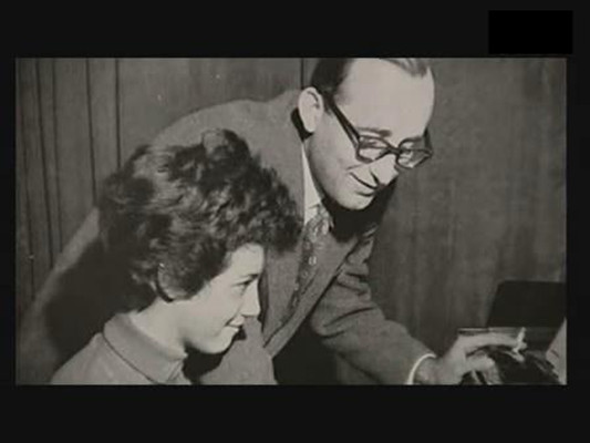 玛莎·阿格丽奇-夜话(2003)的剧照 玛莎·阿格丽奇-夜话(2003)的剧照