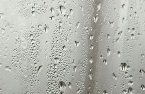 夏天室内玻璃为起雾正常吗3