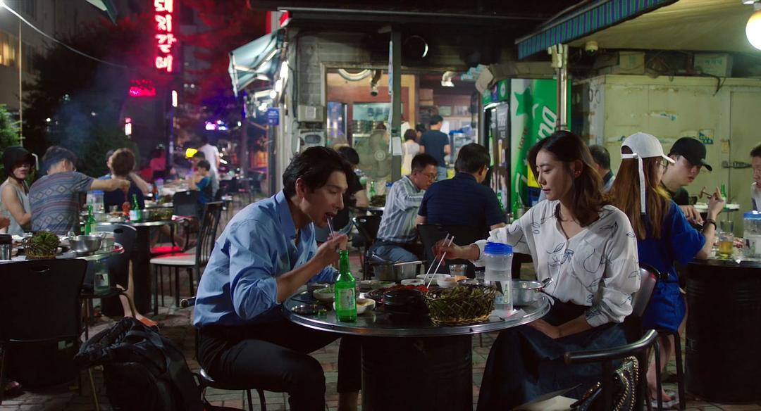 发狂的现代史(2019)的剧照 发狂的现代史(2019)的剧照