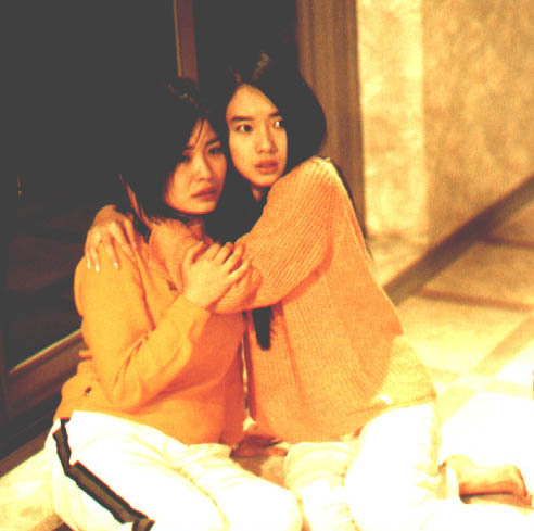 网络妖姬(2000)的剧照 网络妖姬(2000)的剧照