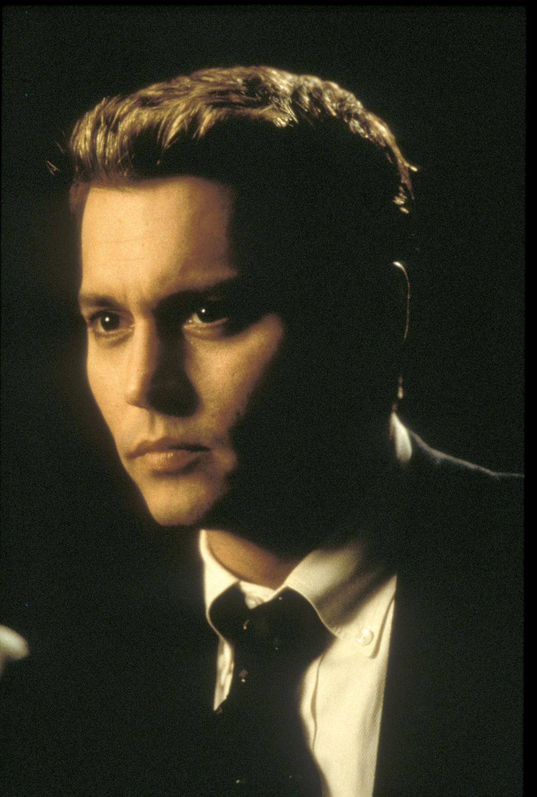 太空异种(1999)的剧照 太空异种(1999)的剧照