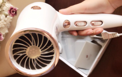 电吹风插电没反应怎么维修3