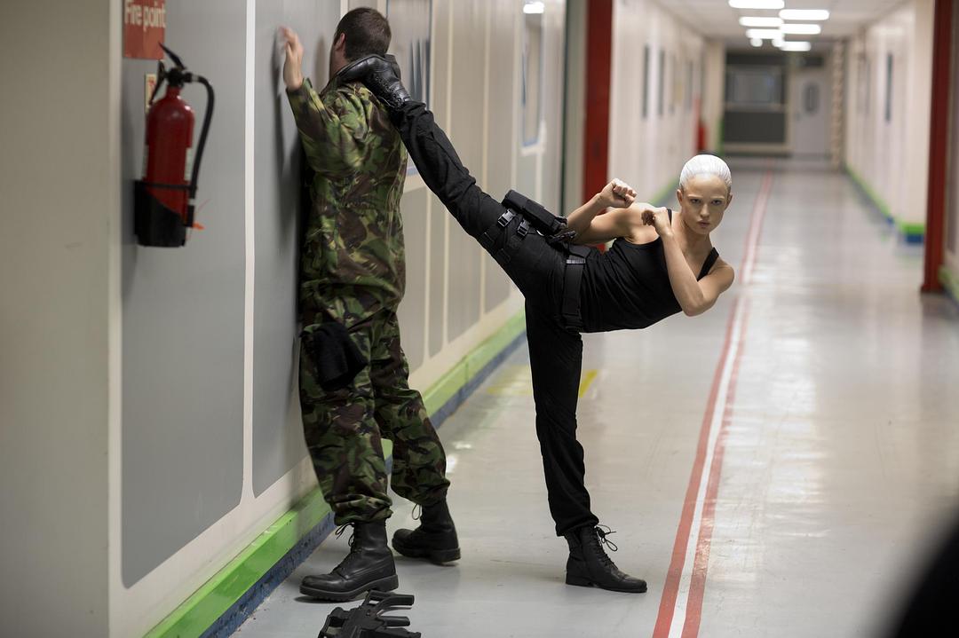 机械危情(2013)的剧照 机械危情(2013)的剧照