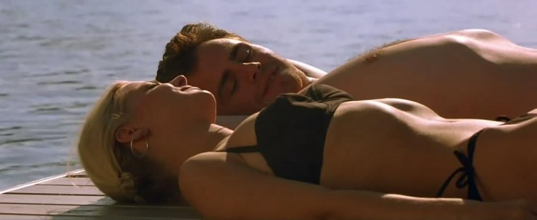 尸骨无存(2002)的剧照 尸骨无存(2002)的剧照