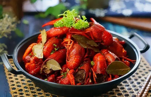 小龙虾炒熟放冰箱两天还能吃吗3