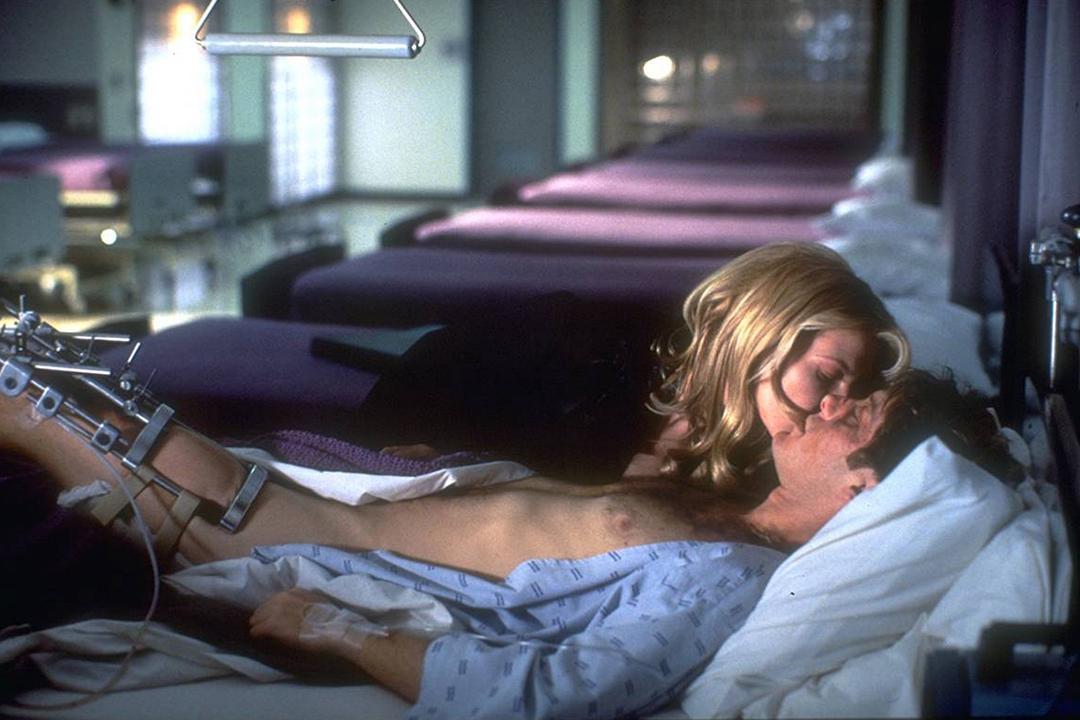 欲望号快车(1996)的剧照 欲望号快车(1996)的剧照