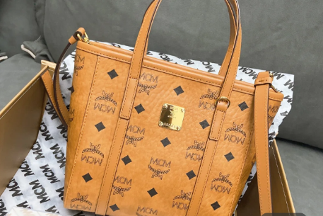 mcm和蔻驰是一个档次么2