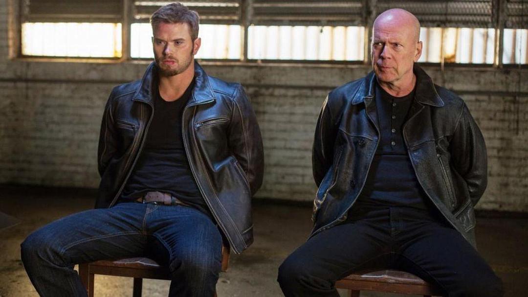 终极救援(2015)的剧照 终极救援(2015)的剧照