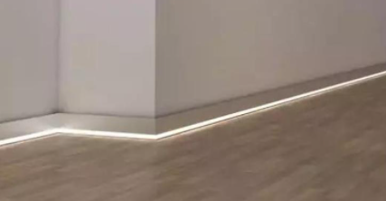 踢脚线选6公分还是8公分2