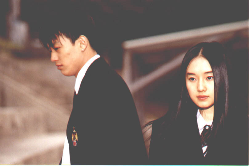 网络妖姬(2000)的剧照 网络妖姬(2000)的剧照