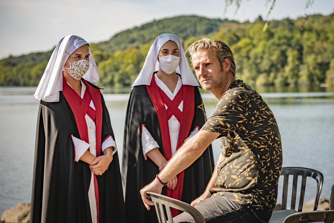 沙拉拉(2021)的剧照 沙拉拉(2021)的剧照