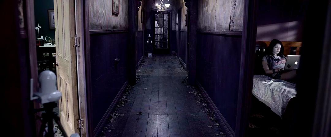 死亡房间(2015)的剧照 死亡房间(2015)的剧照