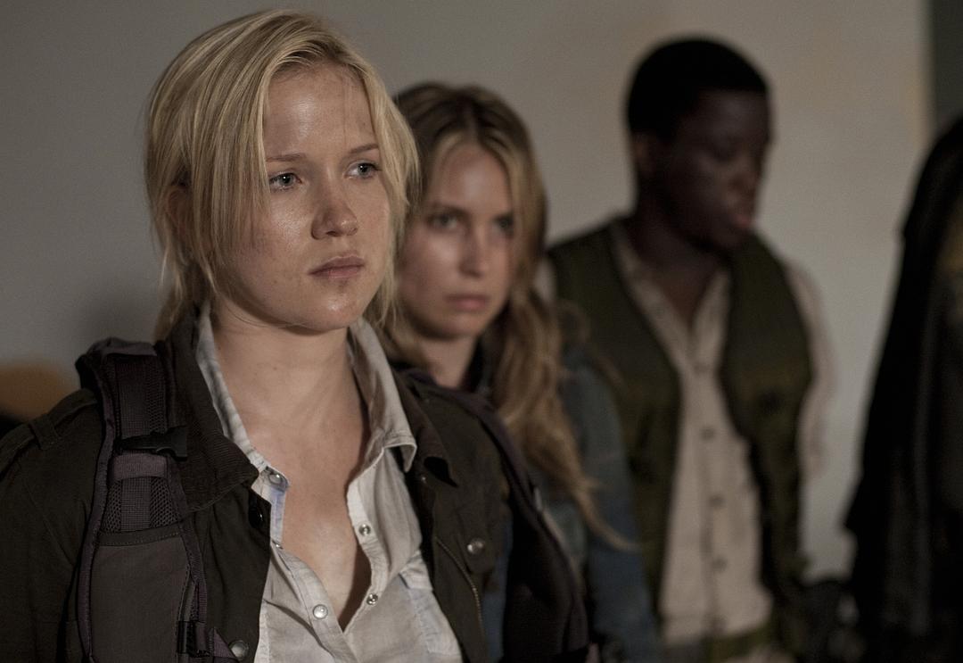 陨落星辰(2011)的剧照 陨落星辰(2011)的剧照