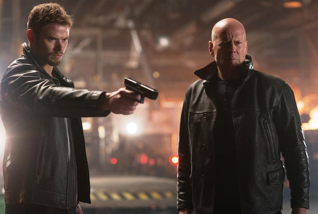 终极救援(2015)的剧照 终极救援(2015)的剧照