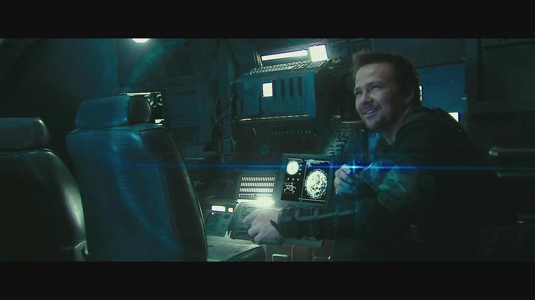 星际拾荒者(2013)的剧照 星际拾荒者(2013)的剧照