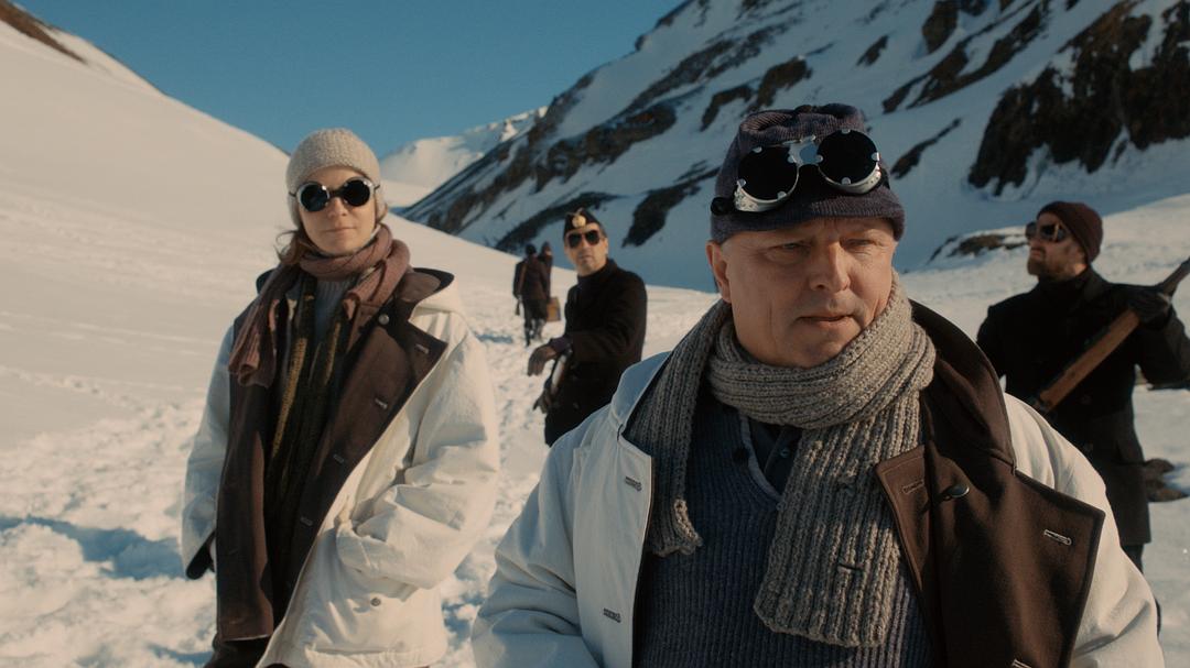 敌人必须死(2012)的剧照 敌人必须死(2012)的剧照