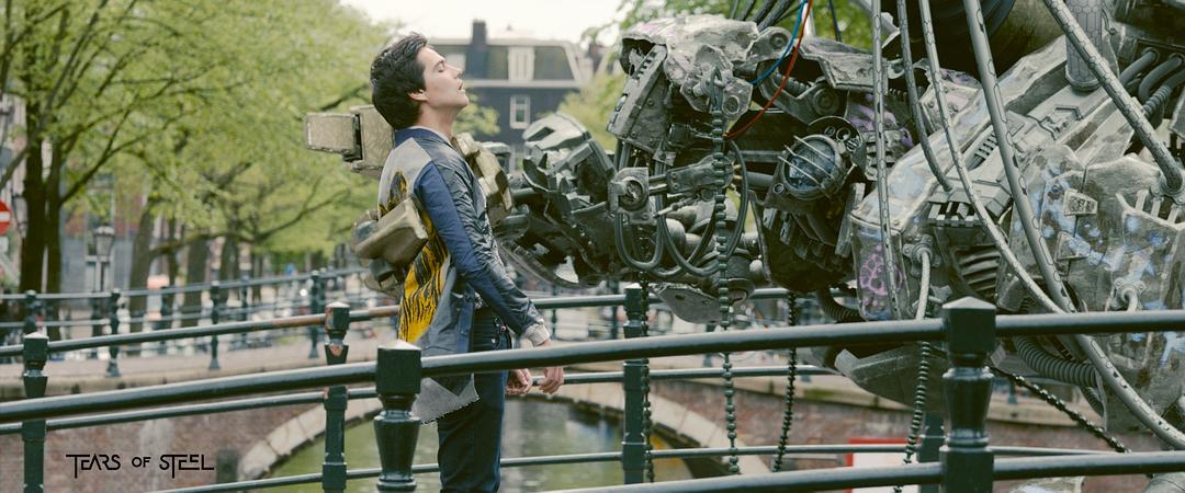 钢铁之泪(2012)的剧照 钢铁之泪(2012)的剧照